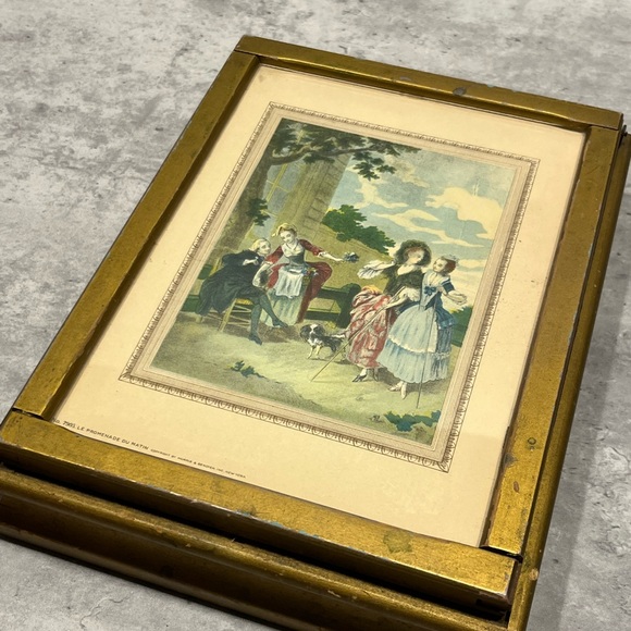 Vintage Vanity Box With Mirror and Print of a French 18th-Century Pastoral Scene - Picture 12 of 16